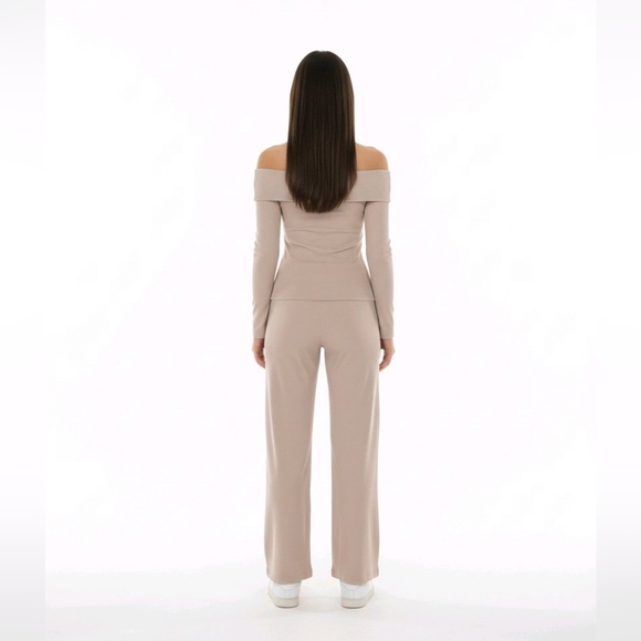 Women's 2pc Long-Sleeve Cowl Neck Wide-Leg Pant Set Size Small Beige Relaxed Fit - Picture 3 of 16